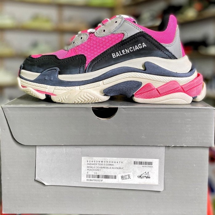 Ba*len*cia*ga triple s sneaker peach / grey