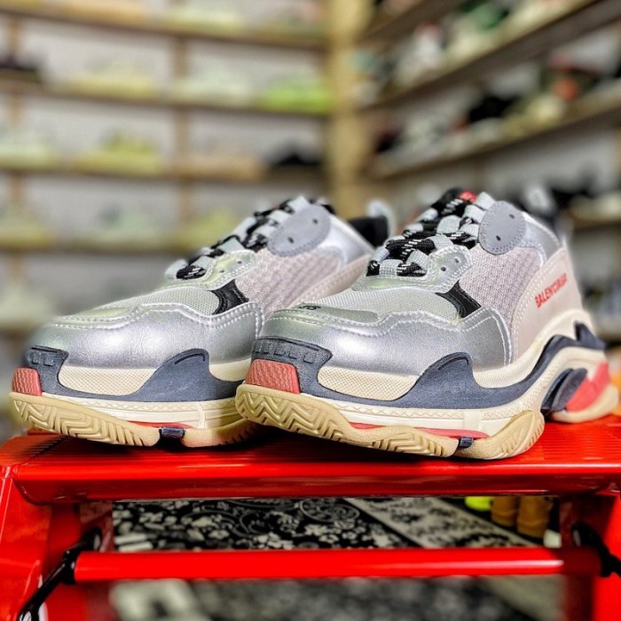 Ba*len*cia*ga triple s sneaker black / silver