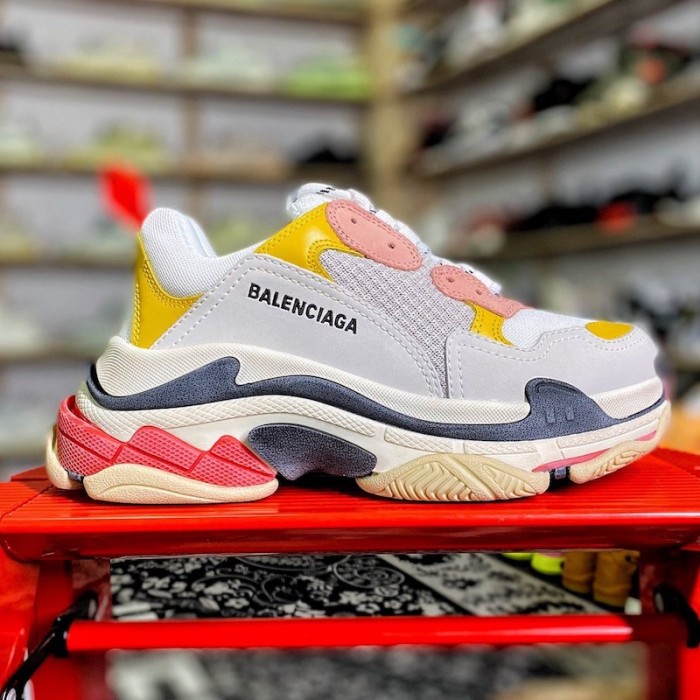 Ba*len*cia*ga triple s sneaker white / red / pink