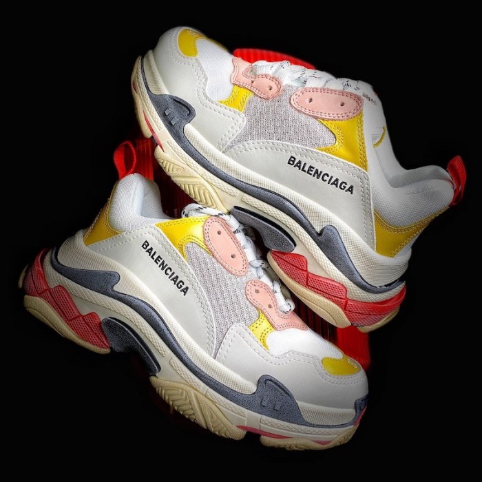 Ba*len*cia*ga triple s sneaker white / red / pink