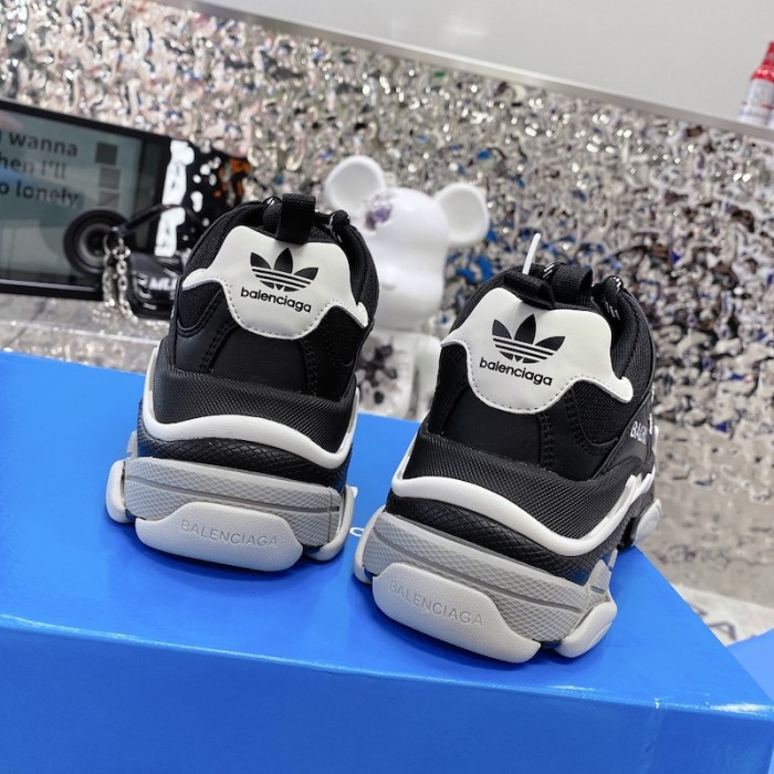 Ba*len*cia*ga / ad*s triple s sneaker in black
