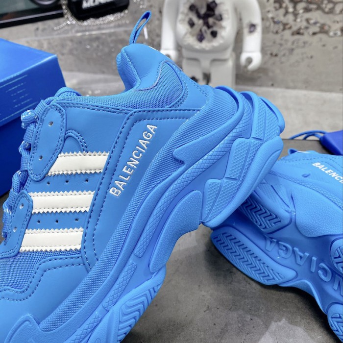 Ba*len*cia*ga / ad*s triple s sneaker in blue
