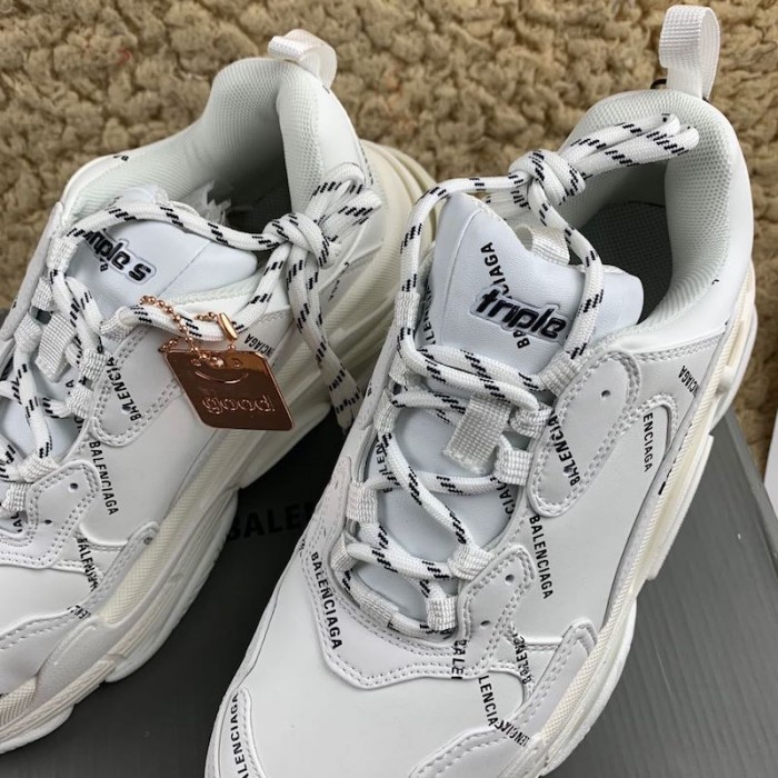 Ba*len*cia*ga triple s logo print leather sneakers white