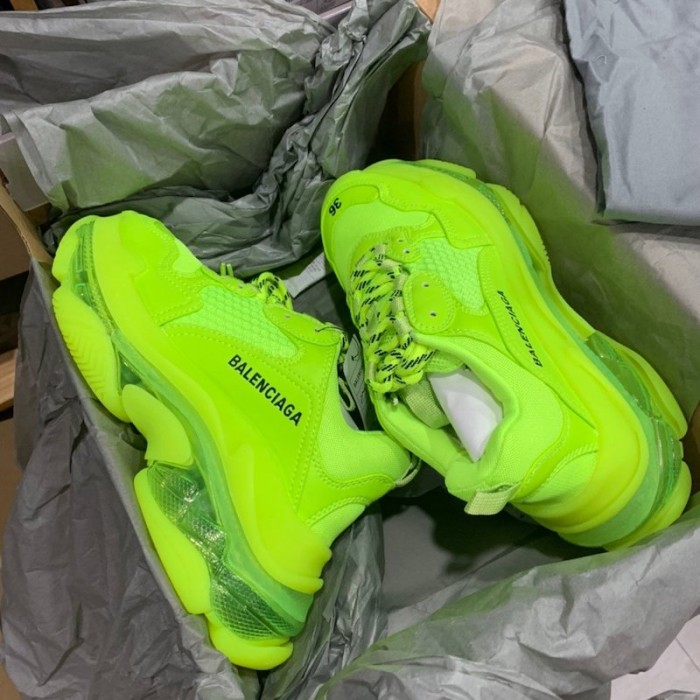 Ba*len*cia*ga triple s sneakers fluorescent green