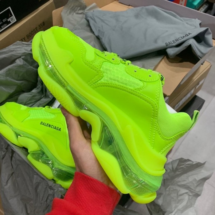 Ba*len*cia*ga triple s sneakers fluorescent green