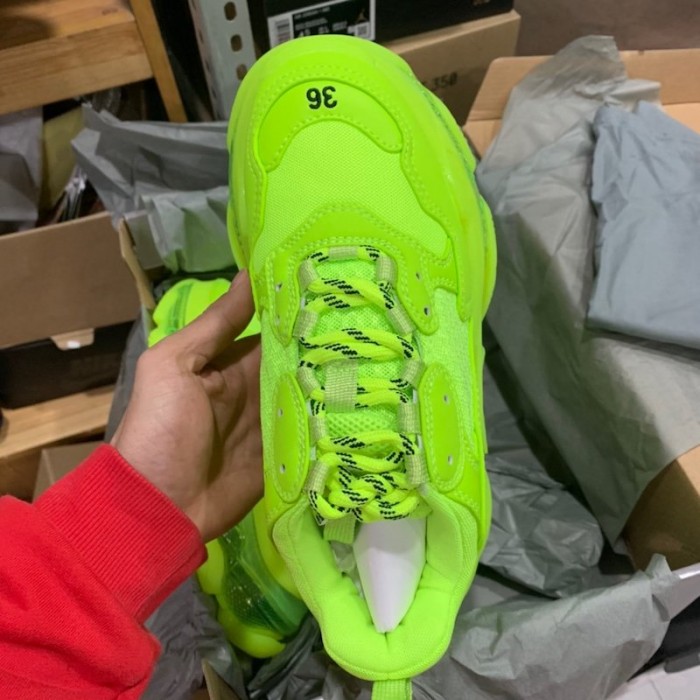 Ba*len*cia*ga triple s sneakers fluorescent green