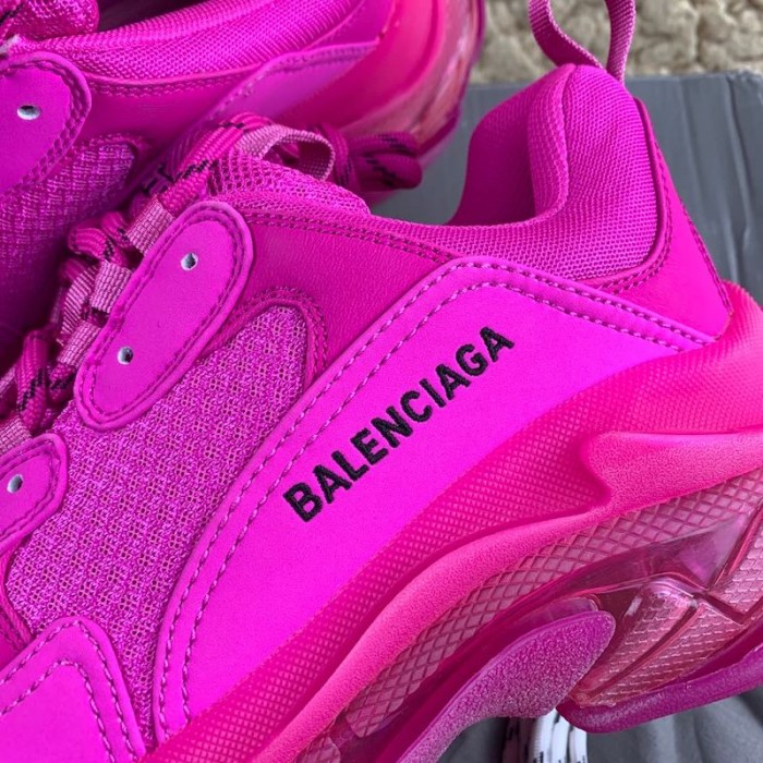 Ba*len*cia*ga triple s sneakers fuchsia