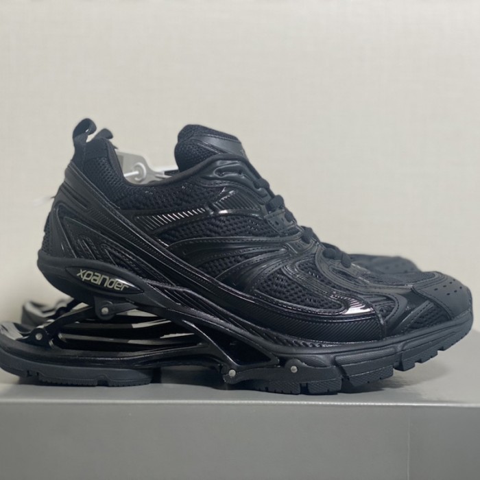 Ba*len*cia*ga men''s x-pander sneaker in black