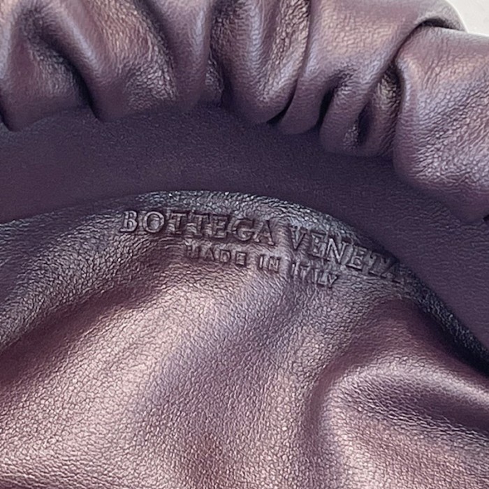 B V The Chain Pouch Purple