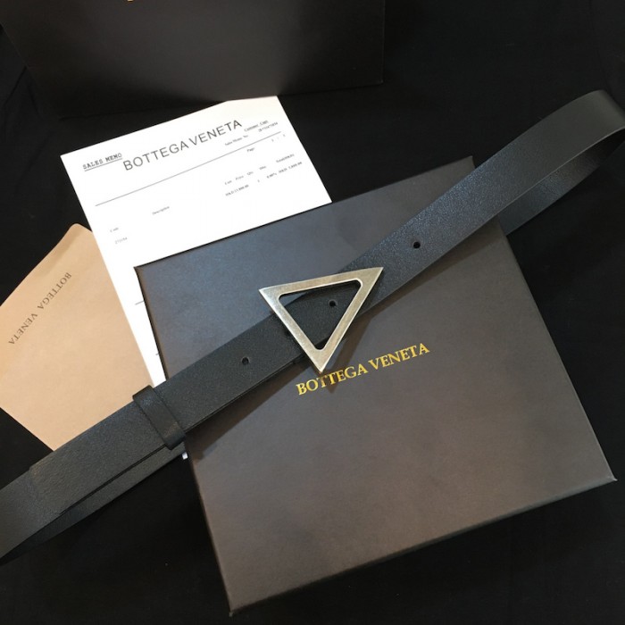 B V Belt in smooth calf leather black / silver