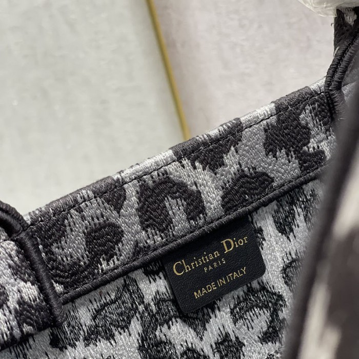 D*or samll book tote gray leopard mizza embroidery