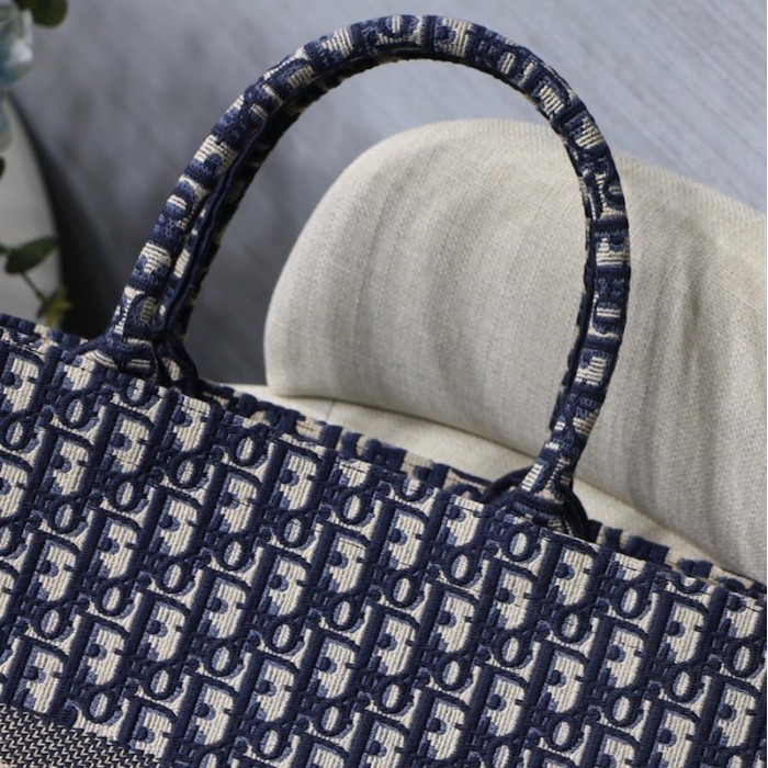 D*or oblique embroidered D*or book tote blue