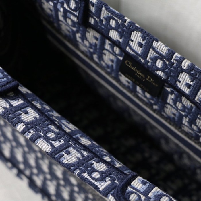 D*or oblique embroidered D*or book tote blue