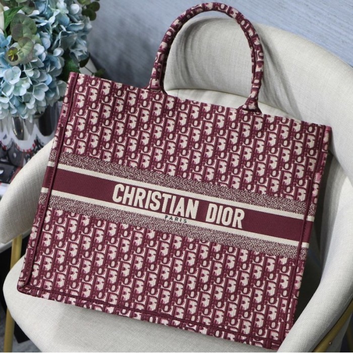 D*or oblique embroidered D*or book tote burgundy