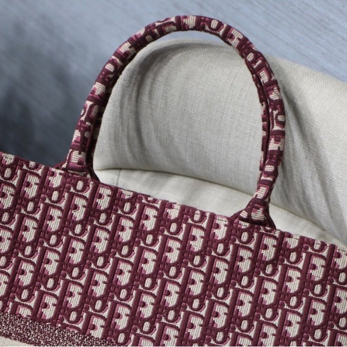 D*or oblique embroidered D*or book tote burgundy