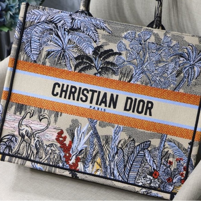 D*or book tote bag coconut forest