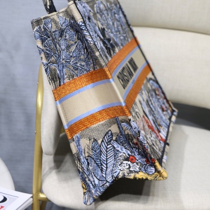 D*or book tote bag coconut forest