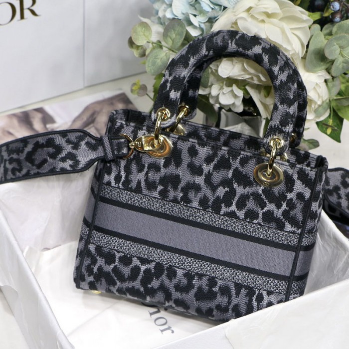 D*or medium lady d-lite bag gray leopard mizza embroidery