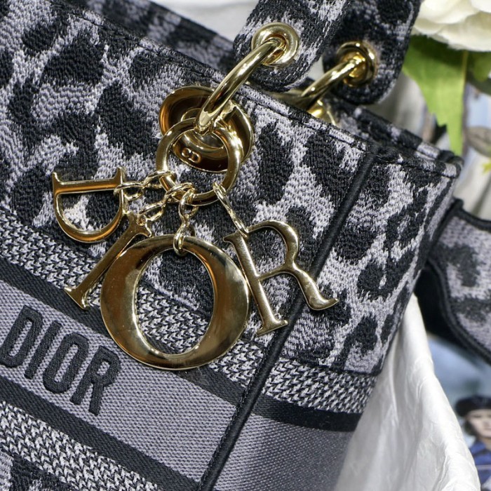 D*or medium lady d-lite bag gray leopard mizza embroidery