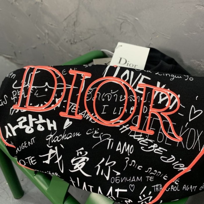 D*or t-shirt ecru linen and cotton with D*oramour graffiti motif black