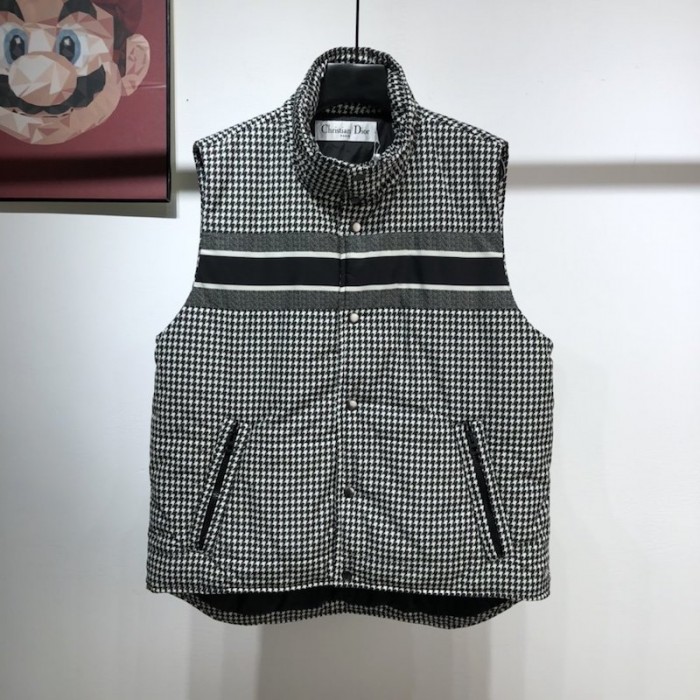 D*or ch**an D*or logo sleeveless down vest gray