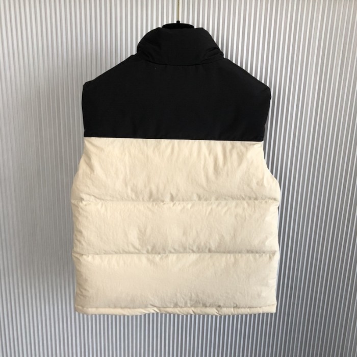 the north face x G*u*i down vest cream
