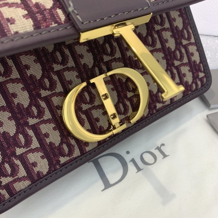 D*or 30 montaigne D*or oblique bag burgundy