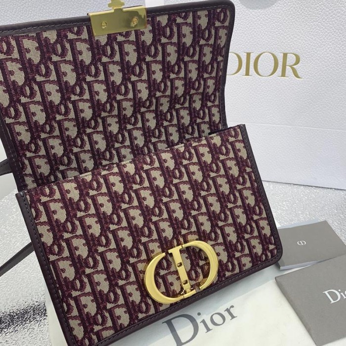 D*or 30 montaigne D*or oblique bag burgundy