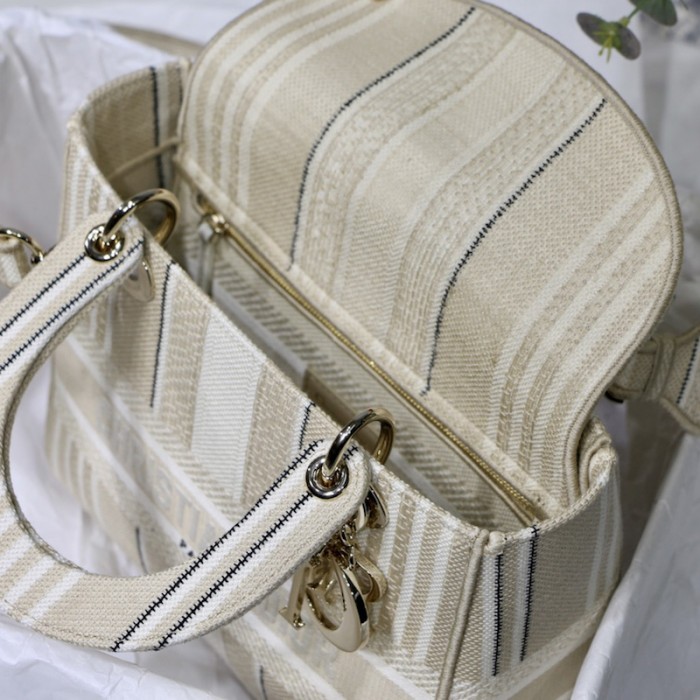 D*or medium lady d-lite bag beige stripes embroidery