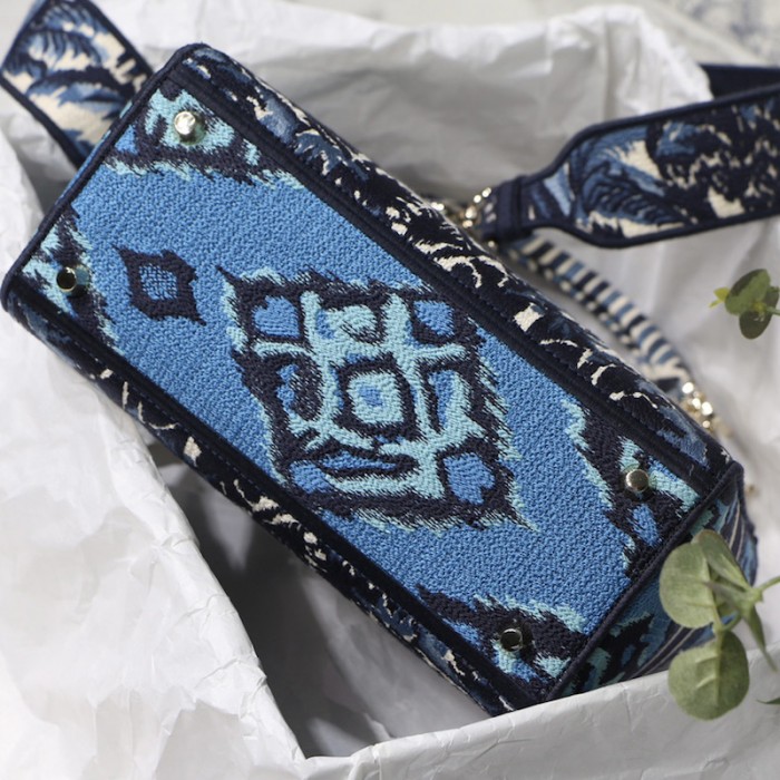 D*or medium lady d-lite bag blue D*or palms embroidery
