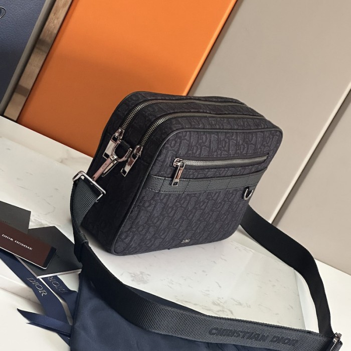 D*or maxi safari bag with strap black D*or oblique jacquard