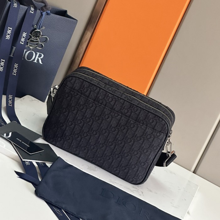 D*or maxi safari bag with strap black D*or oblique jacquard