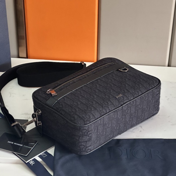 D*or maxi safari bag with strap black D*or oblique jacquard