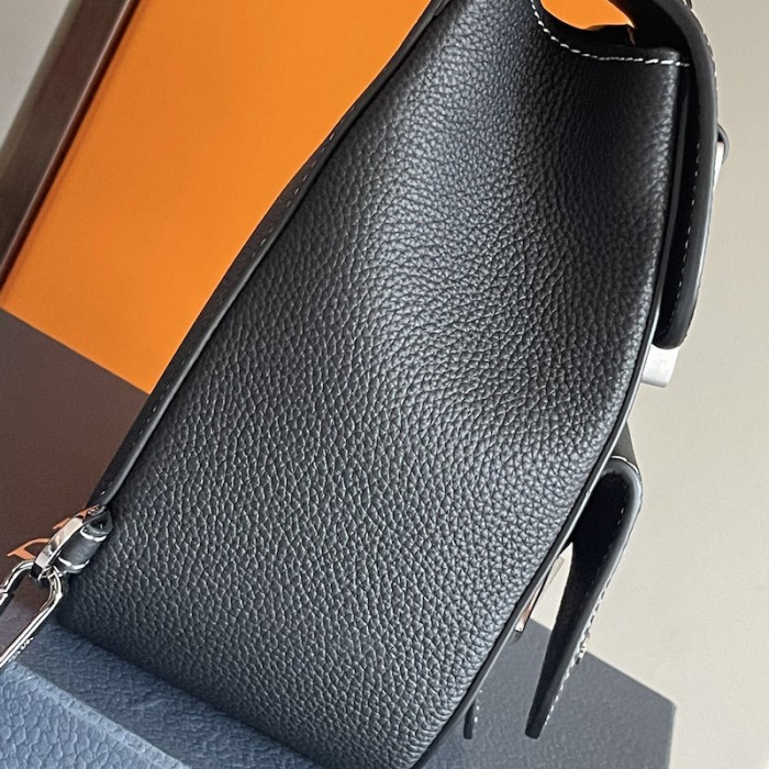 D*or mini gallop sling bag black grained calfskin