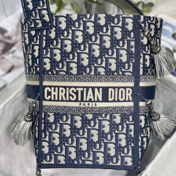 D*or d-bubble bucket bag blue oblique
