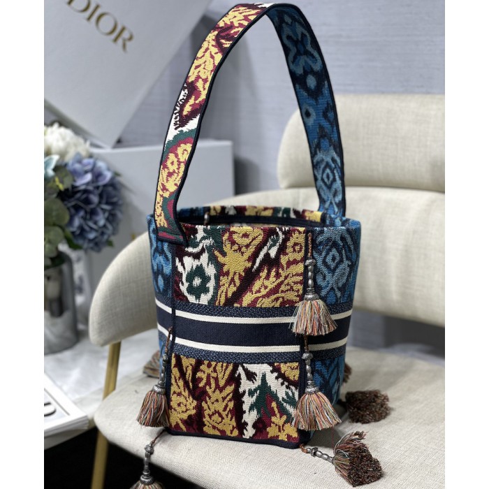 D*or d-bubble bucket bag blue maple leaf