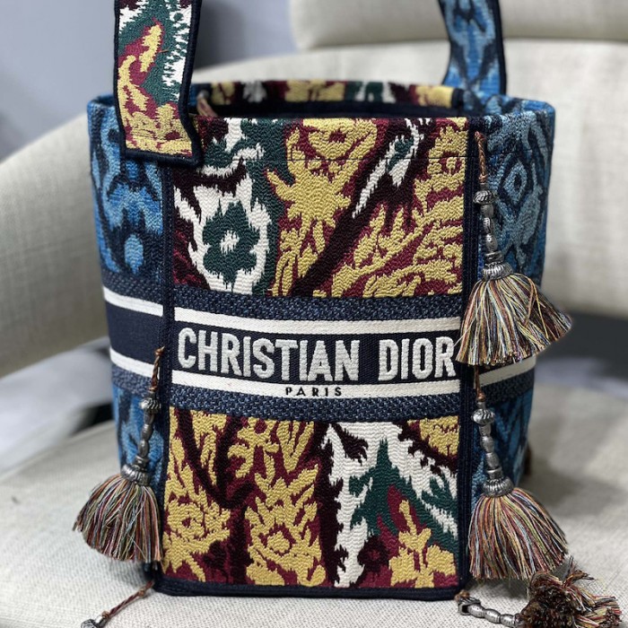 D*or d-bubble bucket bag blue maple leaf