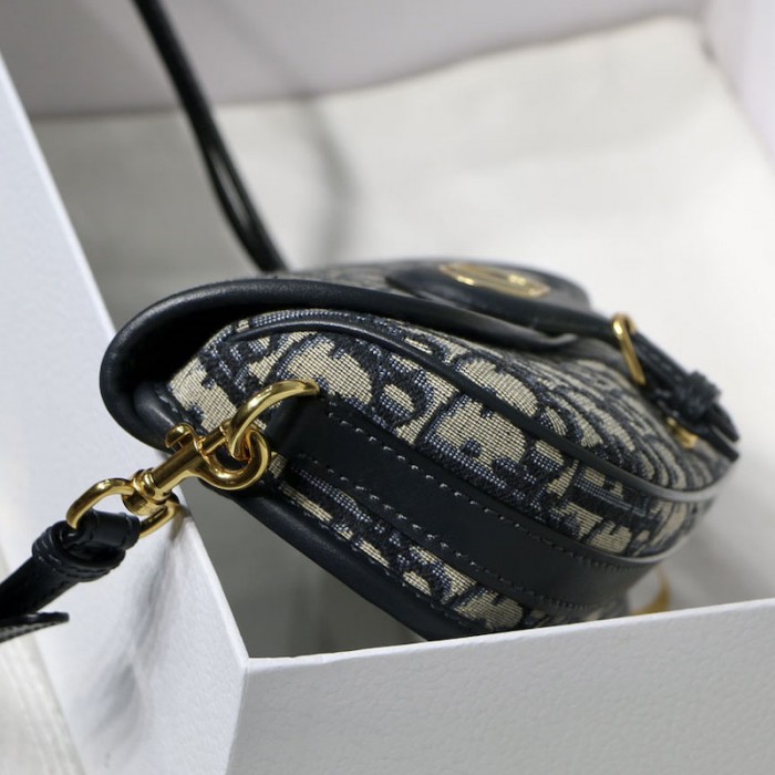 D*or bobby east-west bag oblique blue