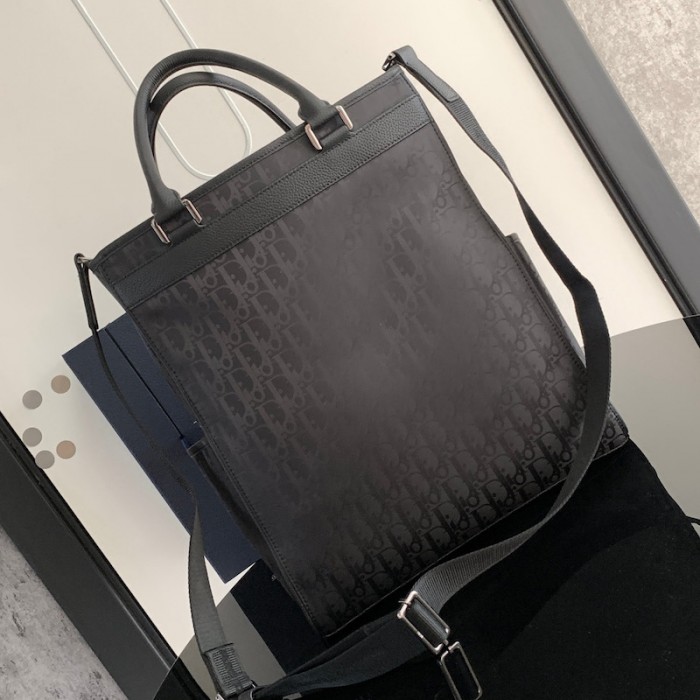 D*or explorer tote bag black D*or oblique mirage technical fabric