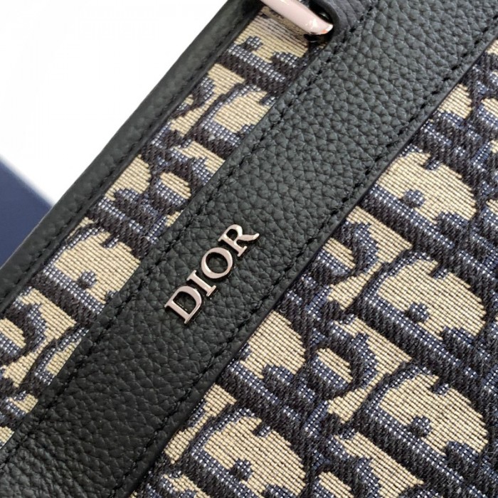 D*or explorer tote bag black and beige D*or oblique canvas