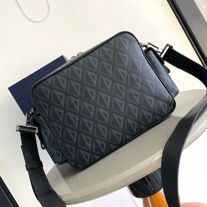 D*or hit the road messenger bag black cd diamond canvas