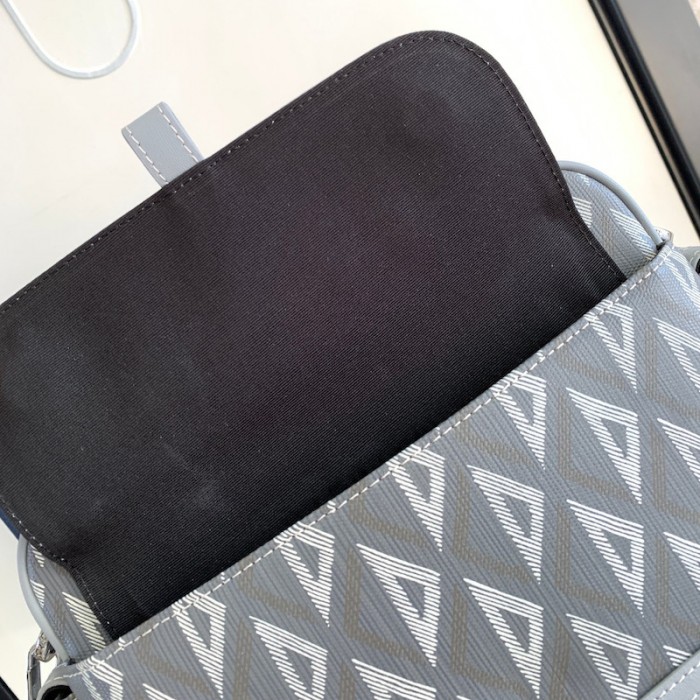 D*or hit the road messenger bag gray cd diamond canvas