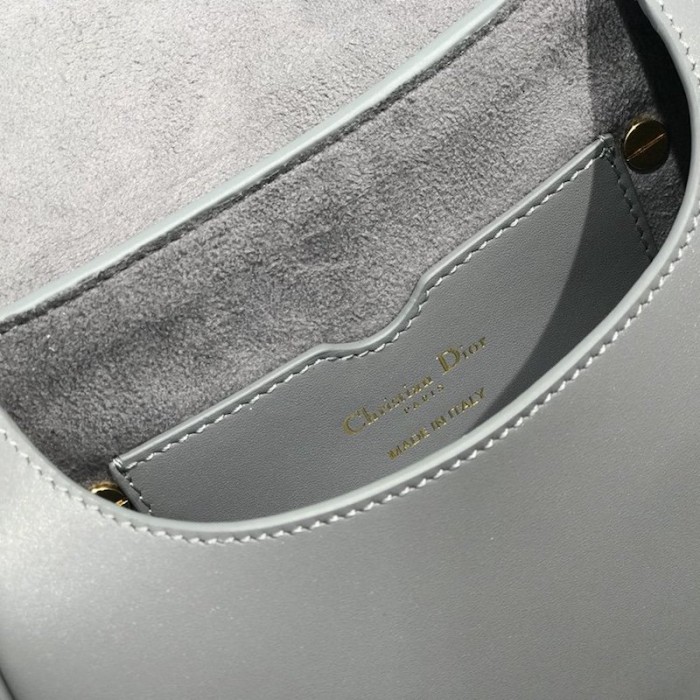 D*or medium bobby bag box calfskin gray
