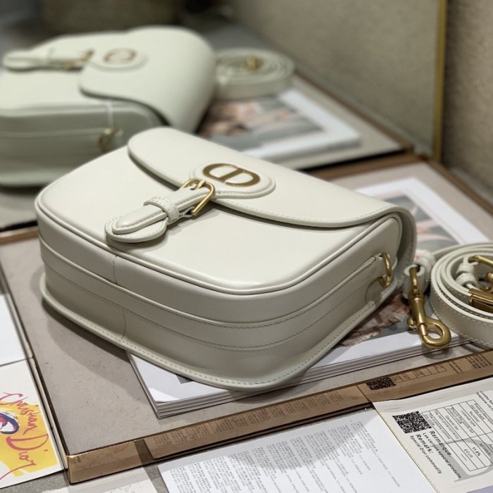 D*or medium bobby bag box calfskin white
