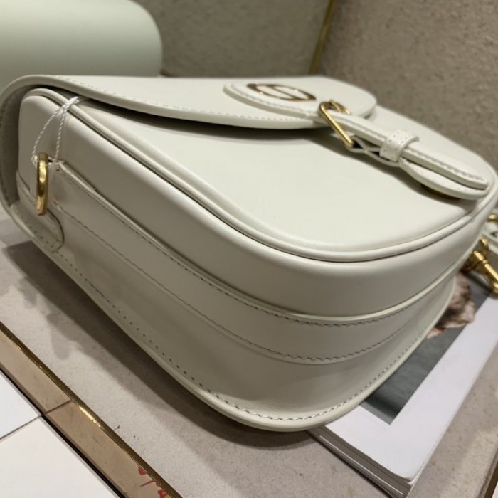 D*or medium bobby bag box calfskin white