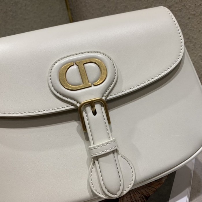 D*or medium bobby bag box calfskin white