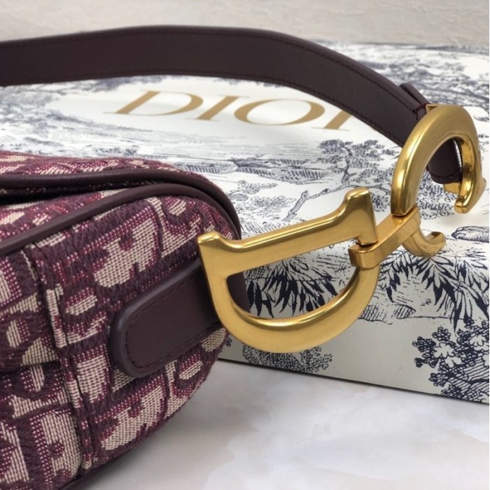 D*or oblique saddle bag burgundy