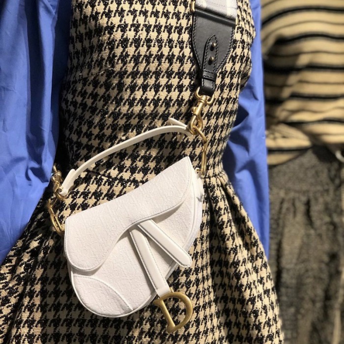 D*or oblique saddle bag white