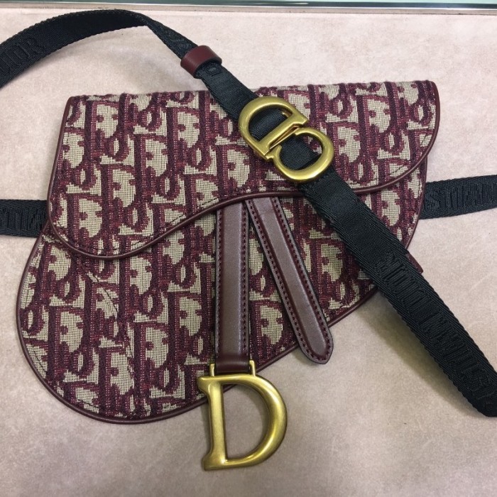 D*or oblique saddle belt bag red