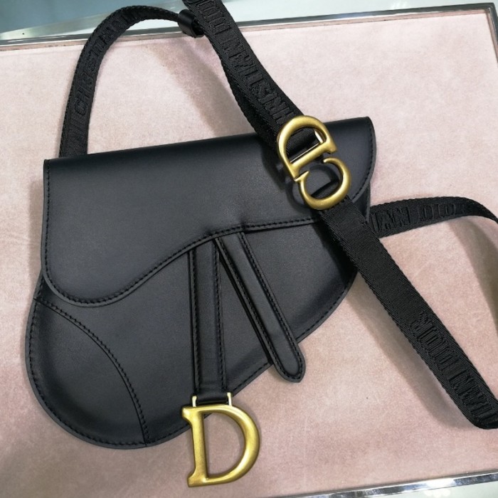 D*or saddle belt bag calfskin leather black